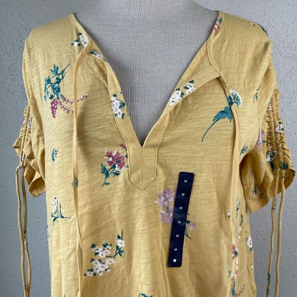 NWT Lucky Brand V-Neck Floral Top Size M - Picture 2 of 8
